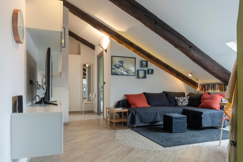Apartment Cozy Attic In The Center *